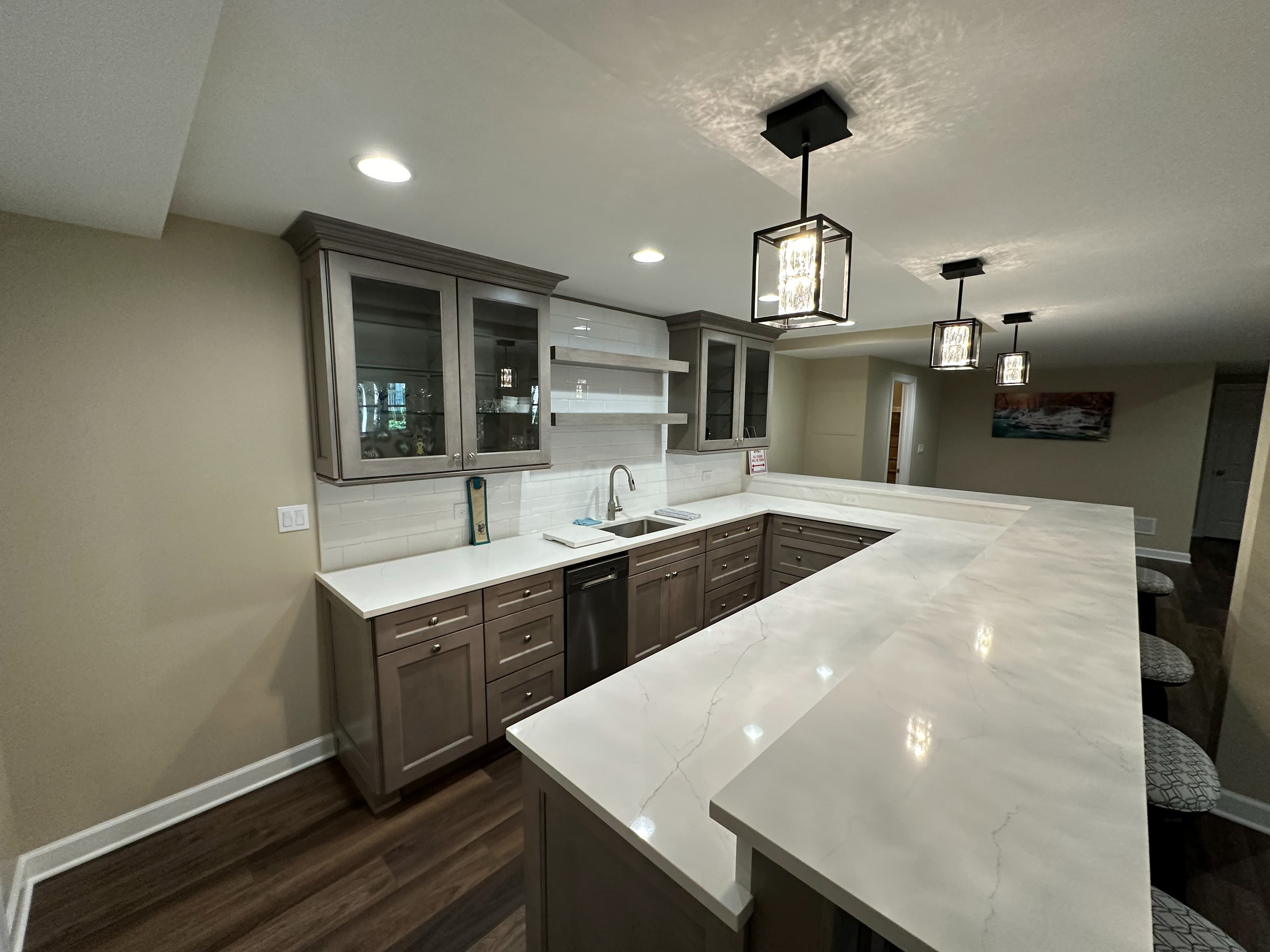 Wet Bar & Pendant Lighting